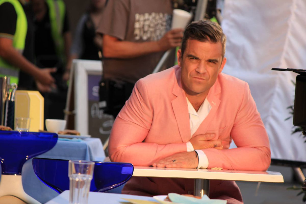 Robbie Williams regresa con Heavy Entertainment Show