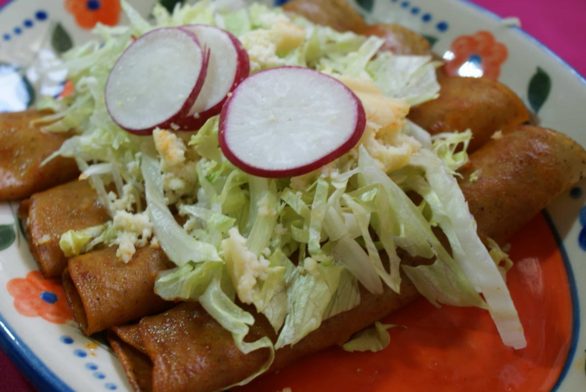 ¿Enchiladas y Cine? Checa estas recomendaciones para salir el fin de semana