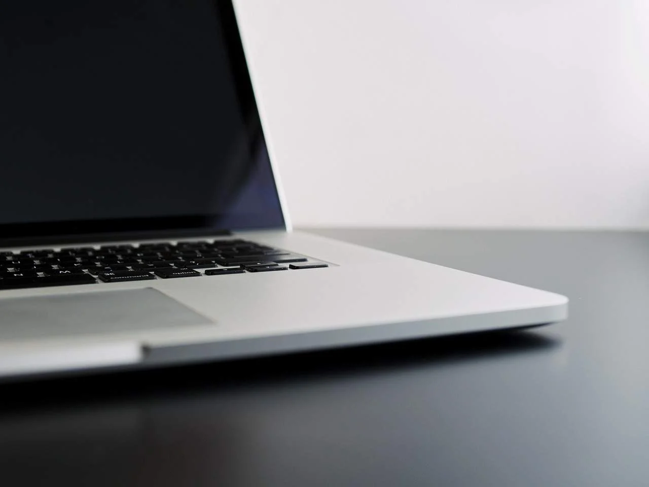 Una nueva MacBook Pro con puerto USB C está en camino (pero no son buenas noticias)