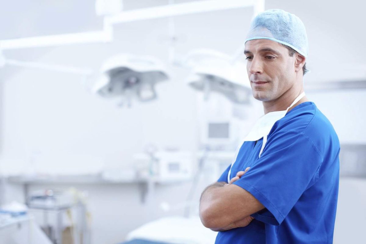 ¡Para qué ir al doctor si existe el Internet!