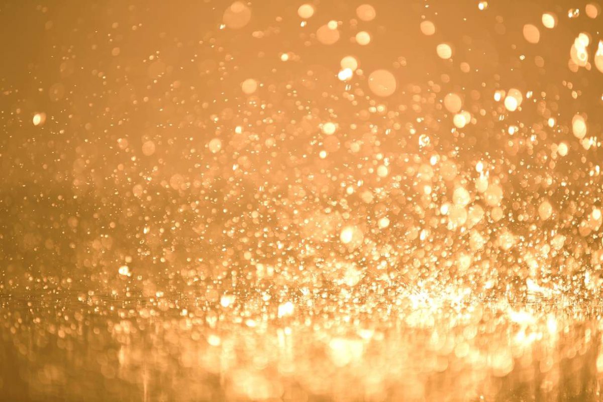 GOLDEN SHOWER, poema de Aleqs Garrigóz