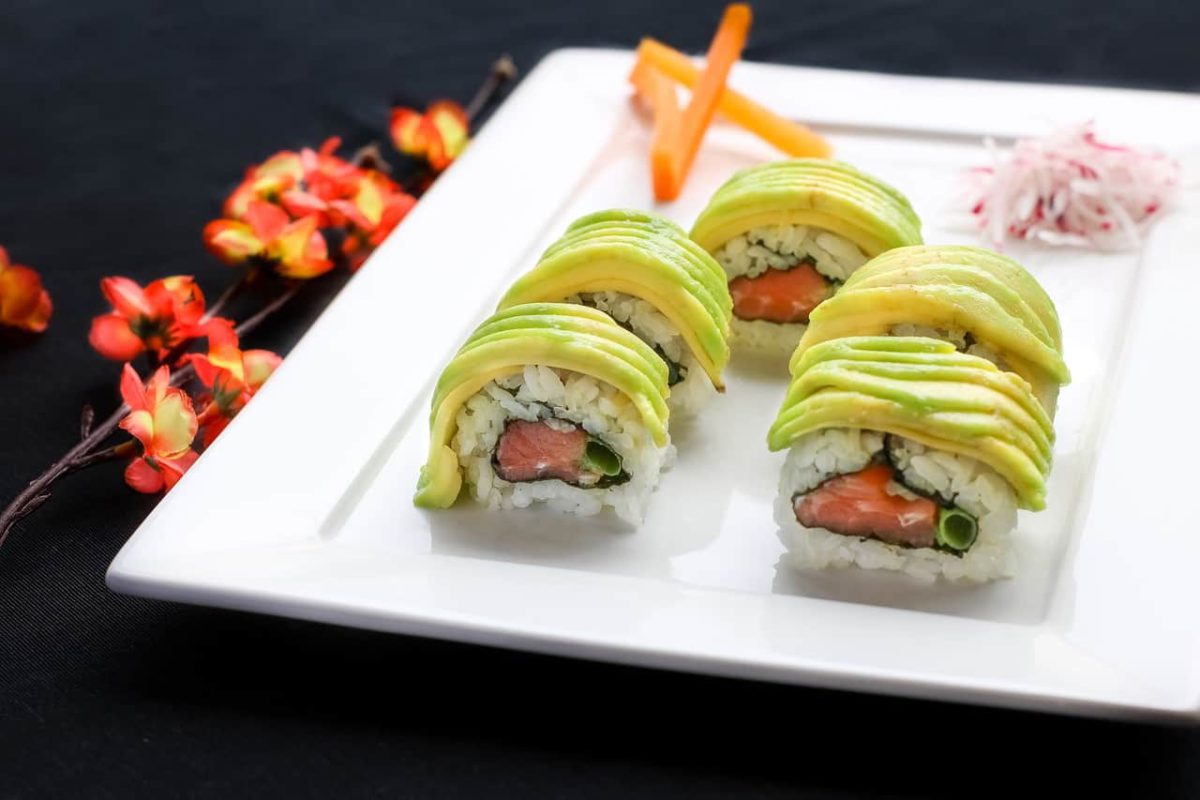 Comelón del sushi, ¿sabes el origen de este platillo?