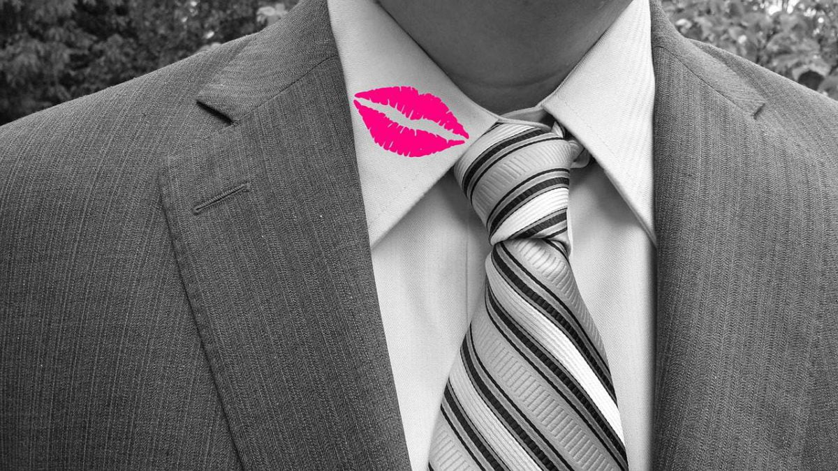 ¿Sabes qué es el microcheating o microinfidelidad?
