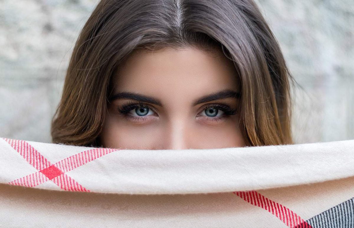 Depilación con hilo, técnica natural y milenaria para diseñar cejas