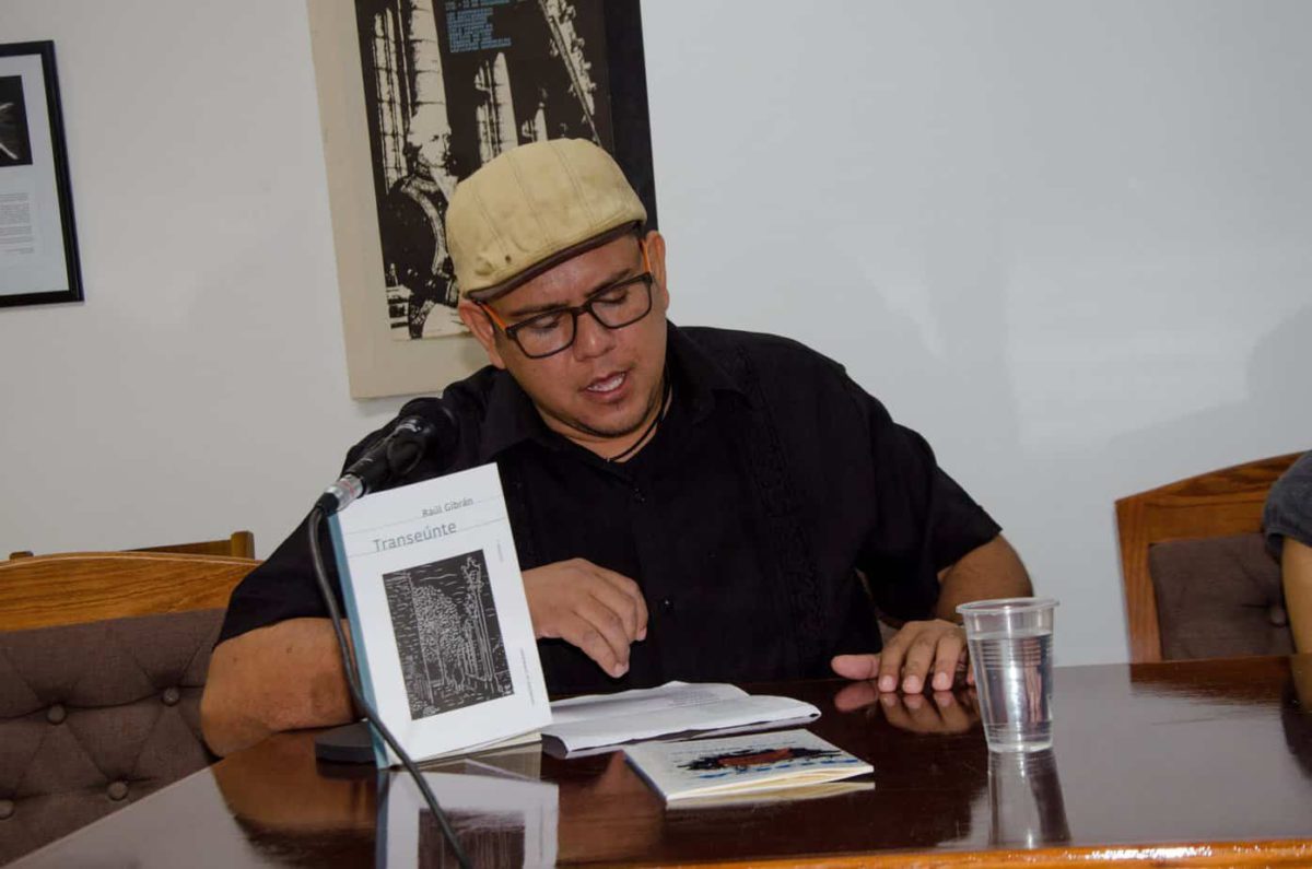 RAÚL GIBRÁN, POETA VALLARTENSE
