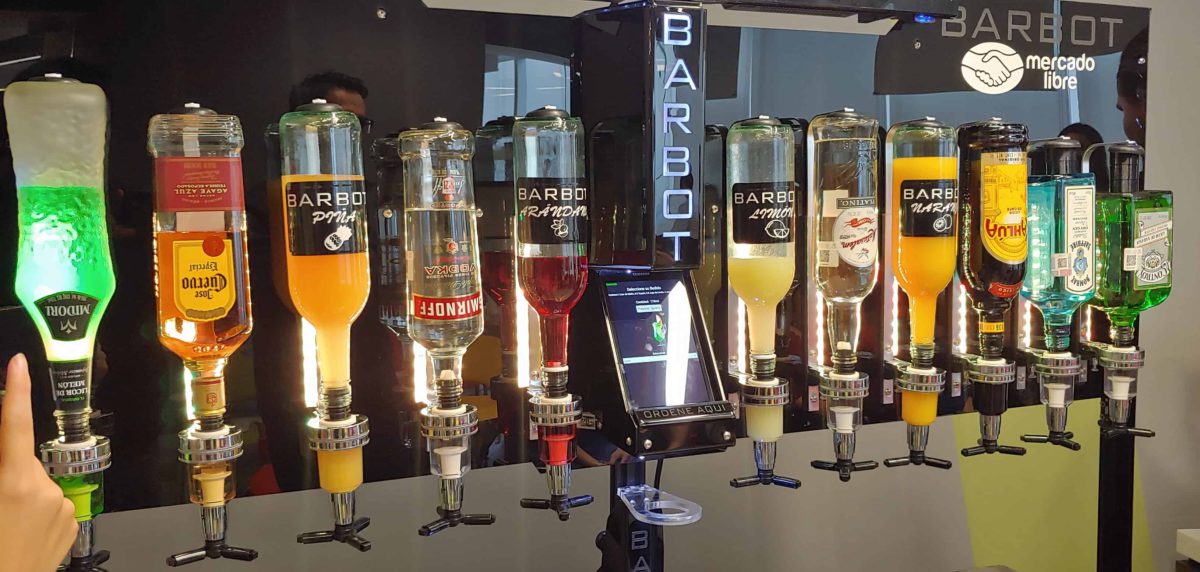 Tu propio bar robótico con tan sólo un clic