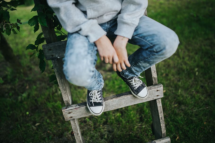 boy-male-teen-teenage-young-garden