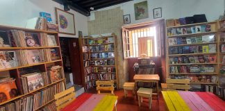 Cafebrería “La escalera”: un lugar de café, libros y vinilos en Guanajuato que amarás